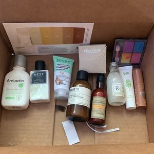 Makeup/skincare bundle!